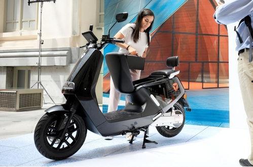 雅迪新品最新爆料视频,揭秘最新爆料视频中的科技与时尚融合  第3张