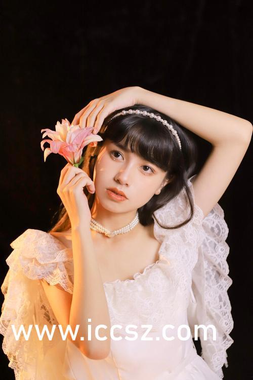 17c吃瓜爆料黑料视频,黑料视频背后的真相与争议 第2张 17c吃瓜爆料黑料视频,黑料视频背后的真相与争议 第2张